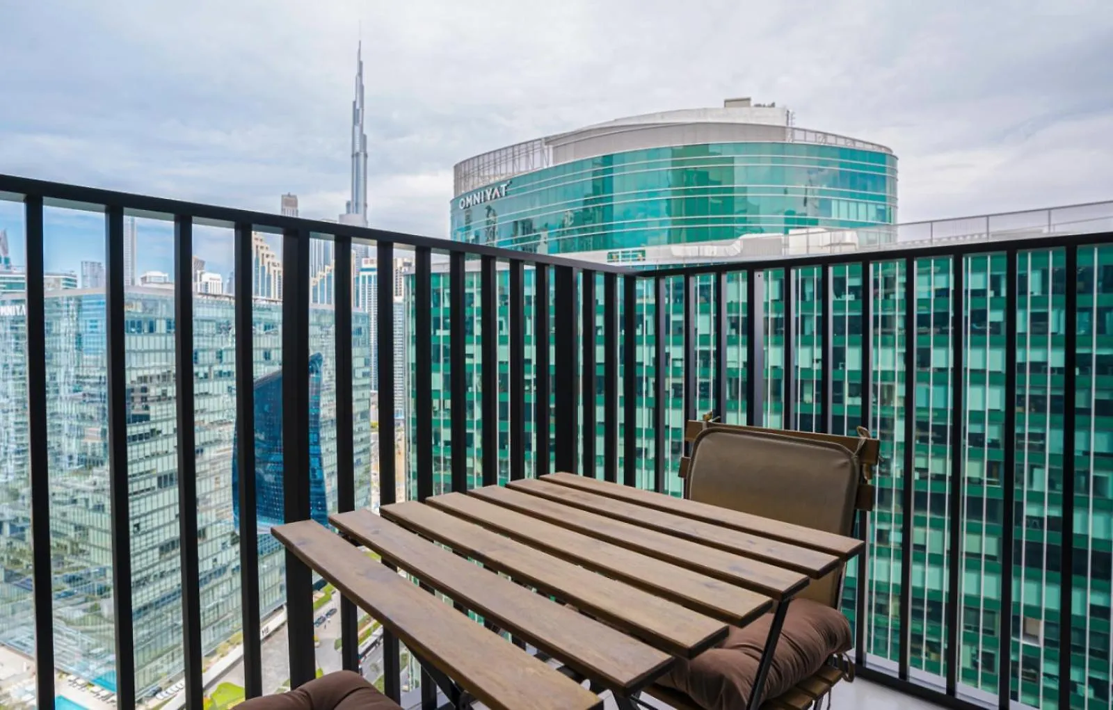 Ahad Residents - Cozy Studio Near Downtown Dubai Apartment